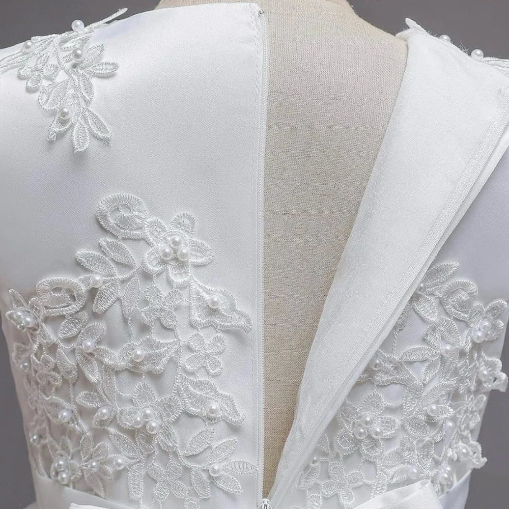 White Flower Girl or First Communion Dress - Picture 5 of 7